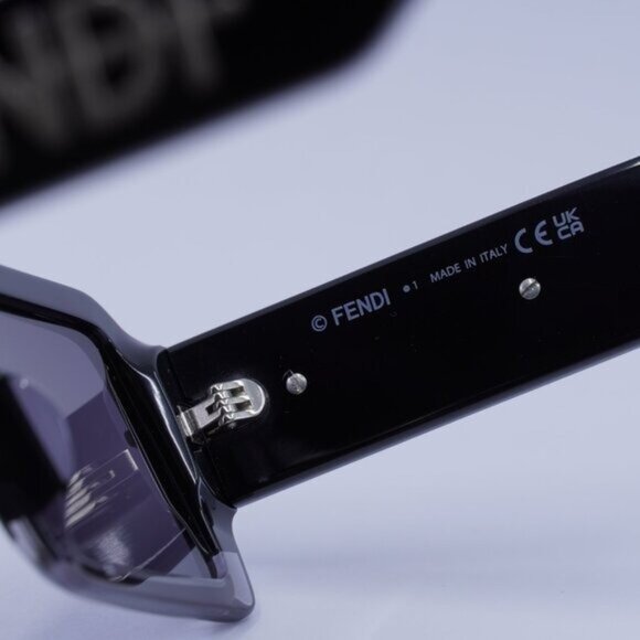 Fendi FE40073U 05A Sunglasses Black Rectangle Frame, Grey Lenses main image 6